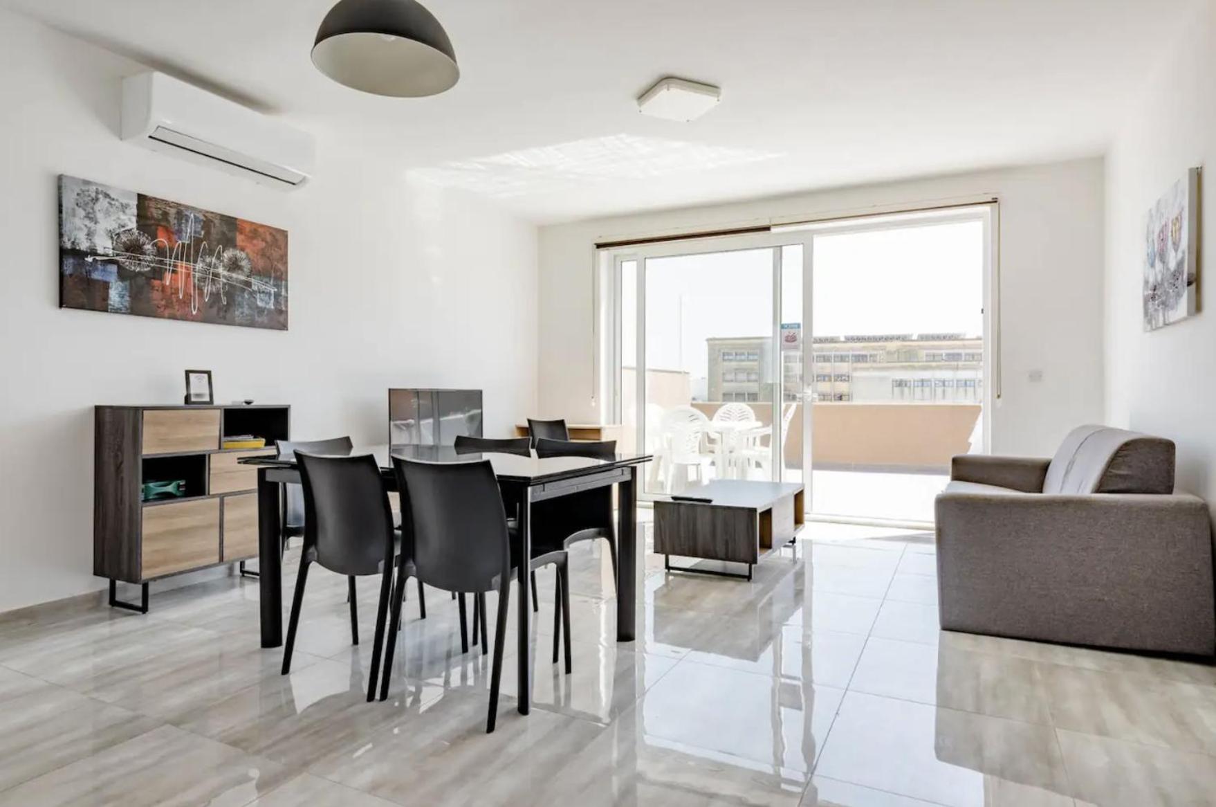 F12 Room 1, Private Room Two Single Beds Shared Bathroom In Shared Flat Msida Exteriör bild